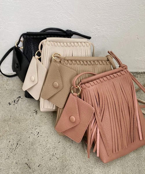 CAPRICIEUX LE'MAGE（カプリシューレマージュ）の「フリンジスマホマルチショルダーバッグ（ショルダーバッグ・レディース・オフホワイト/ブラック/ベージュ/ピンク・FREE）」の22枚目の写真