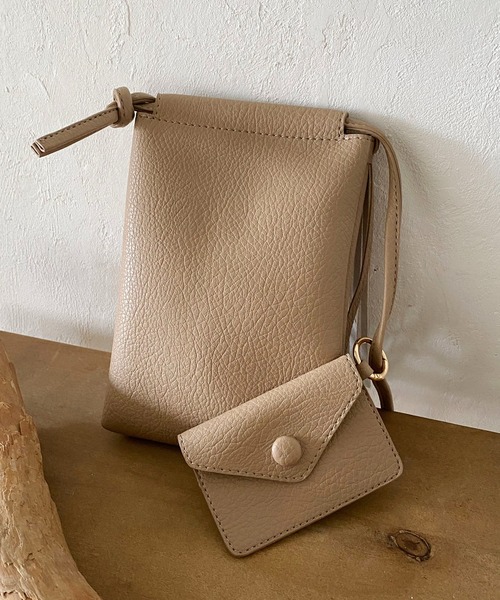 CAPRICIEUX LE'MAGE（カプリシューレマージュ）の「フリンジスマホマルチショルダーバッグ（ショルダーバッグ・レディース・オフホワイト/ブラック/ベージュ/ピンク・FREE）」の17枚目の写真