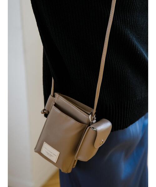 koe（コエ）の「マルチスマホウォレットショルダー*（スマホケース/カバー・レディース・ブラック/アイボリー/グレイッシュベージュ・FREE）」の7枚目の写真