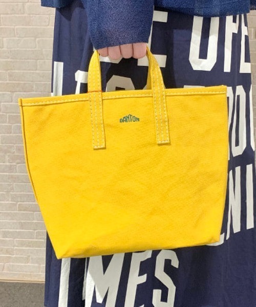 Ray BEAMS（レイビームス）の「DANTON / キャンバズ トートバッグ（トートバッグ・レディース・ブラック/レッド/マスタード/チャコールグレー/ダークグリーン/オレンジ系/グリーン/イエロー/ホワイト・ONE SIZE）」の7枚目の写真