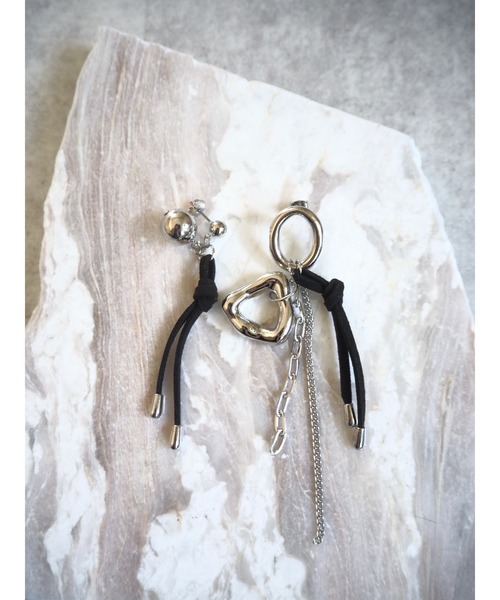 amplis（アンプリス）の「【amplis/アンプリス】ace / エース（ピアス（両耳用）・レディース・ブラック/ブラウン/レッド/グリーン・FREE）」の15枚目の写真