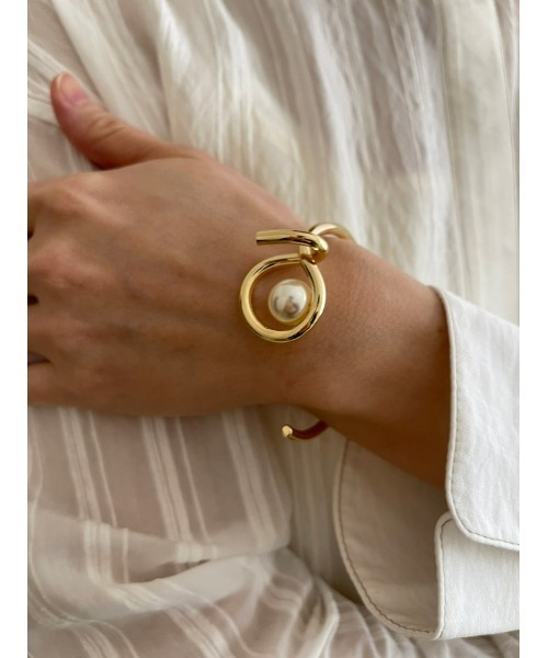 mou（モウ）の「リングオンパールバングル（バングル/リストバンド・レディース・シルバー/ゴールド・FREE）」の4枚目の写真