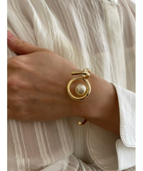mou（モウ）の「リングオンパールバングル（バングル/リストバンド・レディース・シルバー/ゴールド・FREE）」の7枚目の写真