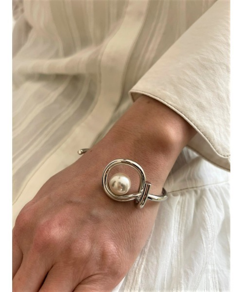 mou（モウ）の「リングオンパールバングル（バングル/リストバンド・レディース・シルバー/ゴールド・FREE）」の10枚目の写真