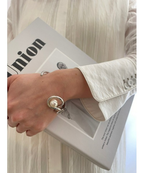 mou（モウ）の「リングオンパールバングル（バングル/リストバンド・レディース・シルバー/ゴールド・FREE）」の15枚目の写真