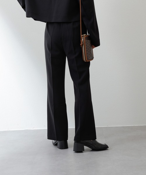 COLONY 2139(コロニートゥーワンスリーナイン)の「ストレッチイージーケアパンツ(フレア)/フレアパンツ(その他パンツ・レディース・ブラック/グリーン/キャメル・LARGE/SMALL/MEDIUM)」の12枚目の写真