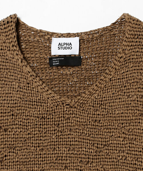 International Gallery BEAMS(インターナショナルギャラリービームス)の「IG × ALPHA STUDIO / 別注 フェイクスエード Vネックニット(ニット/セーター・メンズ・ブラック/ブラウン系その他3・MEDIUM)」の12枚目の写真
