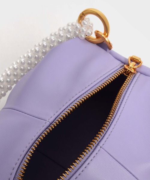 CHARLES & KEITH（チャールズ & キース）の「ビーズドハンドル