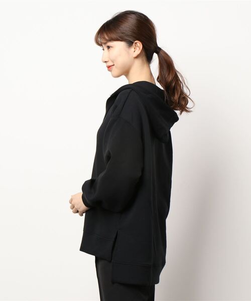 Right-on（ライトオン）の「【HONEYSUCKLE ROSE】スリットネックパーカー（パーカー・レディース・オフホワイト/ライラック/ブラック・L/M）」の4枚目の写真