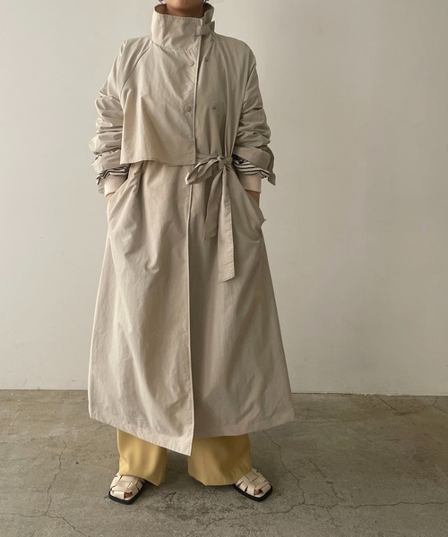 210nouve（トゥージュヌーブ）の「スタンドカラースプリングコート（トレンチコート・レディース・ブラック/アイボリー/ライトカーキ/ベージュ・FREE）」の2枚目の写真