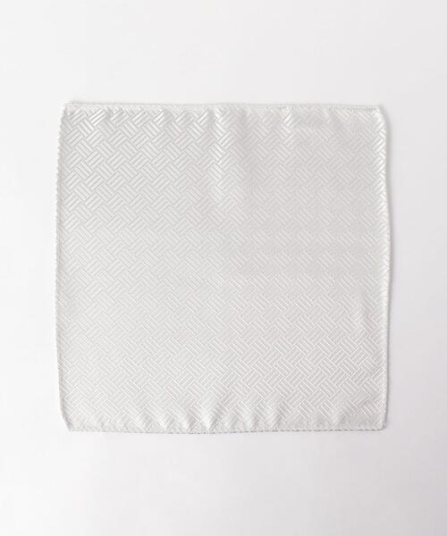 green label relaxing（グリーンレーベルリラクシング）の「GLR シルク フォーマル ジオメトリック ポケットチーフ（ポケットチーフ・メンズ・ホワイト/シルバー・FREE）」の3枚目の写真