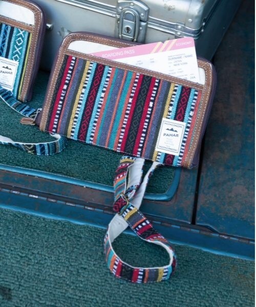 チャイハネ（チャイハネ）の「【チャイハネ】パハルマルチケース/ショルダーポーチ（パスポートケース・レディース・ホワイト/ネイビー/ブラウン/レッド/ブルー・FREE）」の12枚目の写真