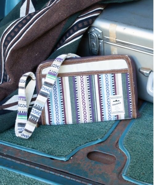 チャイハネ（チャイハネ）の「【チャイハネ】パハルマルチケース/ショルダーポーチ（パスポートケース・レディース・ホワイト/ネイビー/ブラウン/レッド/ブルー・FREE）」の11枚目の写真