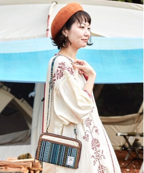 チャイハネ（チャイハネ）の「【チャイハネ】パハルマルチケース/ショルダーポーチ（パスポートケース・レディース・ホワイト/ネイビー/ブラウン/レッド/ブルー・FREE）」の15枚目の写真