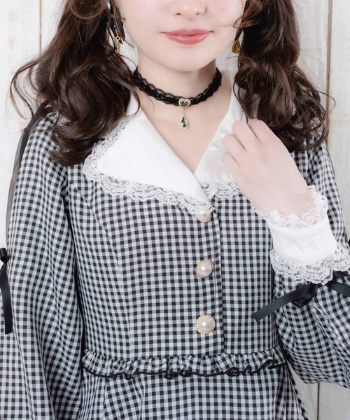 ROJITA（ロジータ）の「ハート＆しずくビジュチョーカー（チョーカー・レディース・ホワイト/ブラック・FREE）」の2枚目の写真