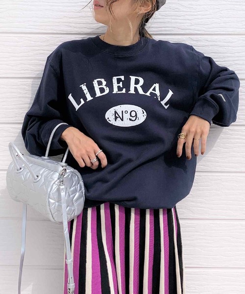 Q(キュー)の「カレッジロゴスウェット(スウェット・レディース・ネイビー/グリーン/アイボリー・MEDIUM)」の3枚目の写真