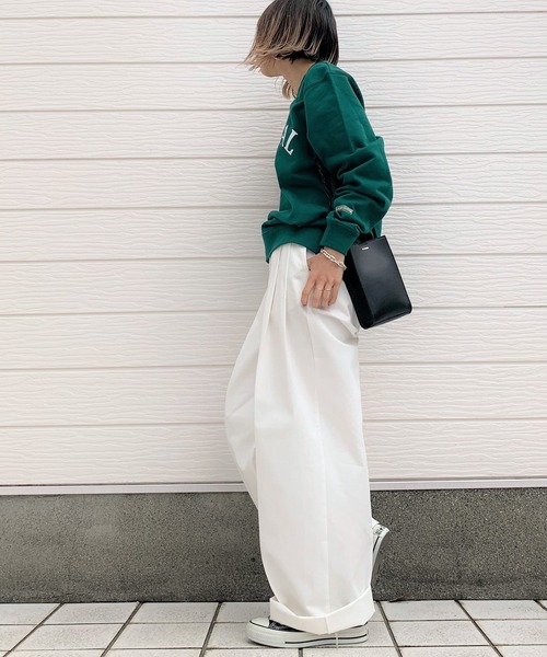 Q(キュー)の「カレッジロゴスウェット(スウェット・レディース・ネイビー/グリーン/アイボリー・MEDIUM)」の8枚目の写真