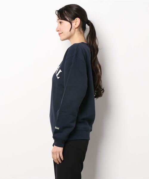 Q(キュー)の「カレッジロゴスウェット(スウェット・レディース・ネイビー/グリーン/アイボリー・MEDIUM)」の12枚目の写真