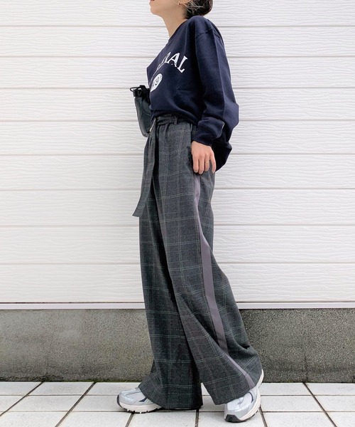 Q(キュー)の「カレッジロゴスウェット(スウェット・レディース・ネイビー/グリーン/アイボリー・MEDIUM)」の16枚目の写真