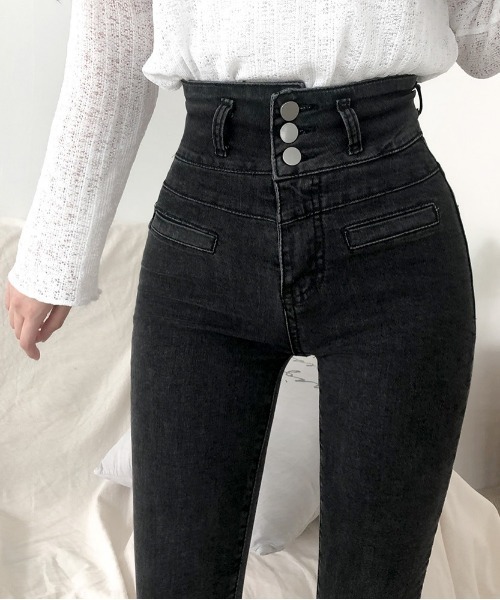 BEIDELLI（ベイデリー）の「[BELLIDE MADE] ハイウエストスリーボタンスキニーデニム（デニムパンツ・レディース・ブラック/ライトブルー・SMALL/MEDIUM/LARGE）」の17枚目の写真