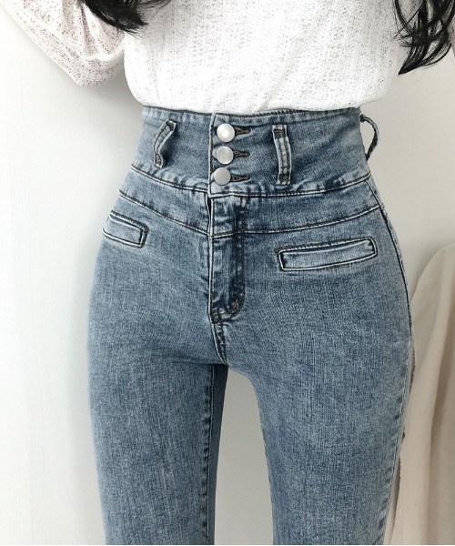 BEIDELLI（ベイデリー）の「[BELLIDE MADE] ハイウエストスリーボタンスキニーデニム（デニムパンツ・レディース・ブラック/ライトブルー・SMALL/MEDIUM/LARGE）」の15枚目の写真