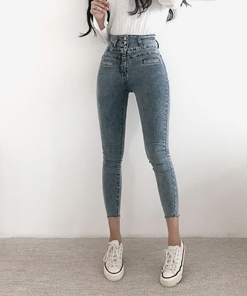 BEIDELLI（ベイデリー）の「[BELLIDE MADE] ハイウエストスリーボタンスキニーデニム（デニムパンツ・レディース・ブラック/ライトブルー・SMALL/MEDIUM/LARGE）」の5枚目の写真