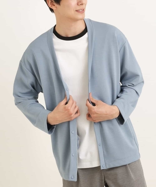 a.v.v（アーヴェヴェ）の「【累計8000枚販売】なめらかダンボールカーディガン(8分袖)（カーディガン/ボレロ・メンズ・ライトブルー/ブラック/ミント・48/46/50）」の3枚目の写真