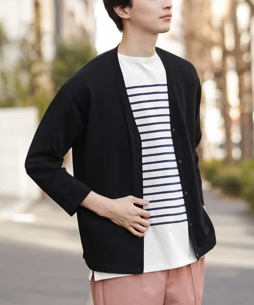 a.v.v（アーヴェヴェ）の「【累計8000枚販売】なめらかダンボールカーディガン(8分袖)（カーディガン/ボレロ・メンズ・ライトブルー/ブラック/ミント・48/46/50）」の2枚目の写真