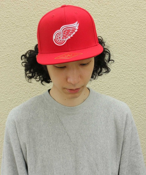 AMERICAN NEEDLE(アメリカンニードル)の「LAIDBACK / American Needle Replica Wool NHL FLAT VISORCAP(キャップ・レディース・レッド/ブラック系その他/ブルー系その他/ブラック系その他2/ブルー系その他2・FREE)」の5枚目の写真
