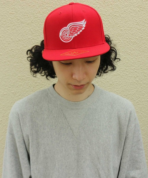 AMERICAN NEEDLE(アメリカンニードル)の「LAIDBACK / American Needle Replica Wool NHL FLAT VISORCAP(キャップ・レディース・レッド/ブラック系その他/ブルー系その他/ブラック系その他2/ブルー系その他2・FREE)」の13枚目の写真