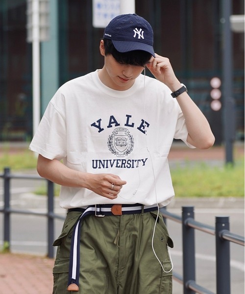 COURO(コウロ)の「YALE Logo S/S Tee カレッジロゴ半袖Tシャツ(Tシャツ/カットソー・レディース・ホワイト/ライトグレー/ネイビー/ホワイト系その他/グレー系その他/ネイビー系/ホワイト系その他2/グレー系その他2/ネイビー系1/ホワイト系その他3/グレー系その他3/ネイビー系2・M/L/XL)」の4枚目の写真