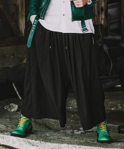 NO ID.（ノーアイディ）の「mp10183-ｷﾞｬｻﾞｰﾊﾞｷﾞｰﾄﾗｳｻﾞｰｽﾞ パンツ（その他パンツ・メンズ・グレー/ドット/ブラック・1/2）」の2枚目の写真