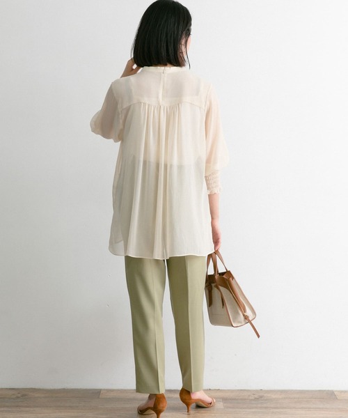 URBAN RESEARCH ROSSO（アーバンリサーチロッソ）の「ヨウリュウシアーチュニックブラウス（シャツ/ブラウス・レディース・アイボリー/モカ・FREE）」の13枚目の写真