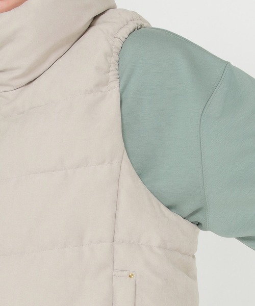 ikka（イッカ）の「細コールフェイクダウンベスト（ダウンベスト・レディース・チャコールグレー/ベージュ・M/L）」の11枚目の写真