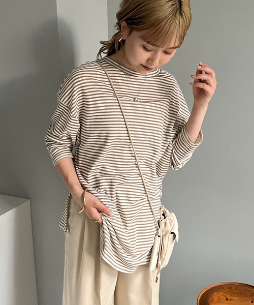 CAPRICIEUX LE'MAGE（カプリシューレマージュ）の「シアーボーダーBIG Tシャツ（Tシャツ/カットソー・レディース・ブラック/ベージュ・FREE）」の4枚目の写真