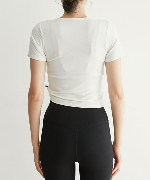 XEXYMIX(ゼクシィミックス)の「【XEXYMIX】ソフトタッチリボン付きシャーリング半袖Tシャツ(Tシャツ/カットソー・レディース・ブラック/オフホワイト・S/M)」の16枚目の写真