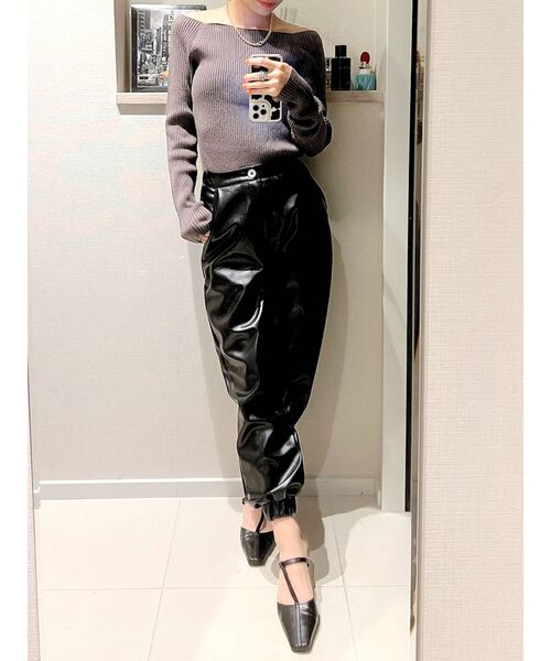 GYDA(ジェイダ)の「【WEB限定】【TINY低身長さん向け】イージーフェイクレザージョガーパンツ(その他パンツ・レディース・ブラック・FREE)」の3枚目の写真
