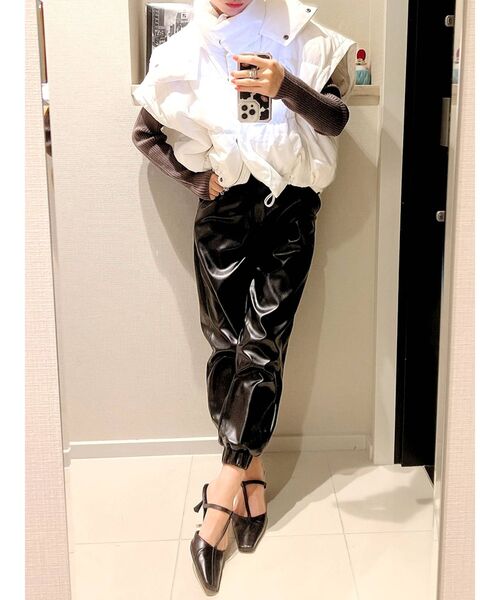 GYDA(ジェイダ)の「【WEB限定】【TINY低身長さん向け】イージーフェイクレザージョガーパンツ(その他パンツ・レディース・ブラック・FREE)」の5枚目の写真