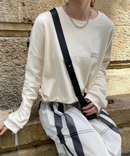 DouDou（ドゥドゥ）の「2WAYロゴスウェット（スウェット・レディース・オフホワイト/チャコールグレー/モカ・FREE）」の2枚目の写真