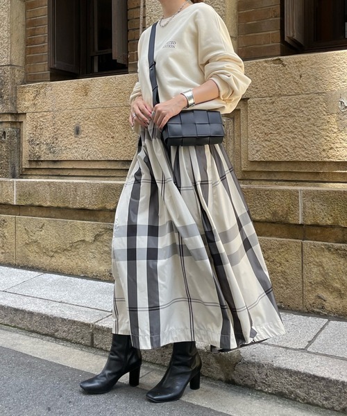 DouDou（ドゥドゥ）の「2WAYロゴスウェット（スウェット・レディース・オフホワイト/チャコールグレー/モカ・FREE）」の15枚目の写真