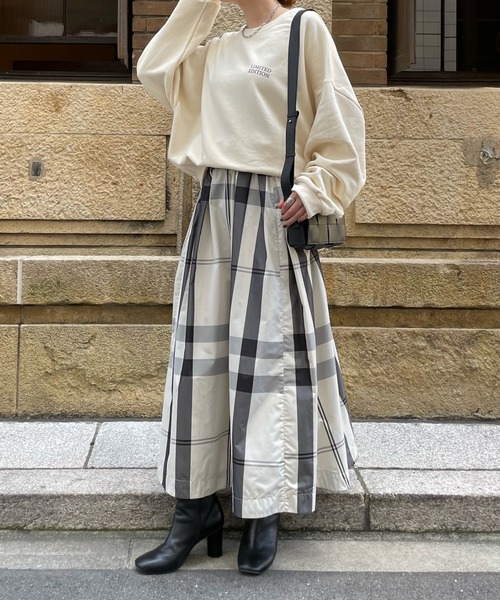 DouDou（ドゥドゥ）の「2WAYロゴスウェット（スウェット・レディース・オフホワイト/チャコールグレー/モカ・FREE）」の16枚目の写真