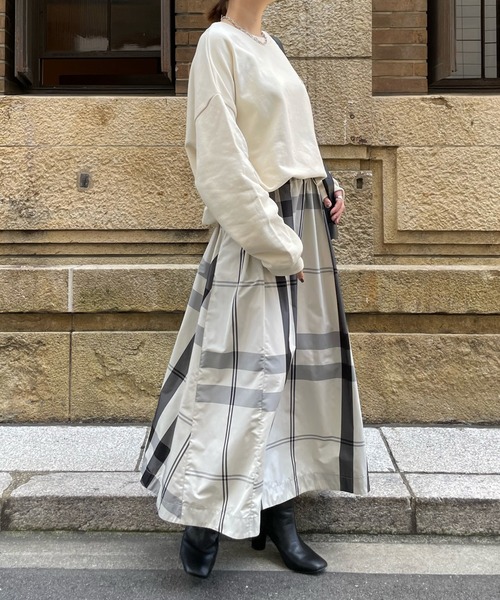 DouDou（ドゥドゥ）の「2WAYロゴスウェット（スウェット・レディース・オフホワイト/チャコールグレー/モカ・FREE）」の17枚目の写真