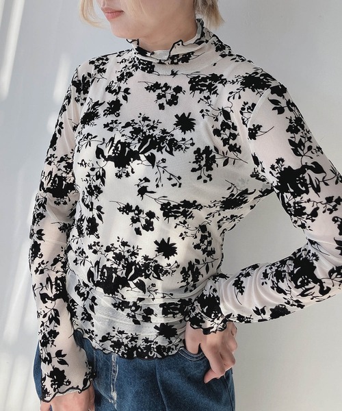 AS KNOW AS plus（アズノゥアズプラス）の「♪ストレッチハイネック（Tシャツ/カットソー・レディース・オフホワイト/ブラック×ホワイト/ブラック系その他/ベージュ系その他/ブラック/グレー系その他/ブラック系その他2/ホワイト系その他2/グレー系その他2/ホワイト系その他3/グレー系その他3・FREE）」の3枚目の写真