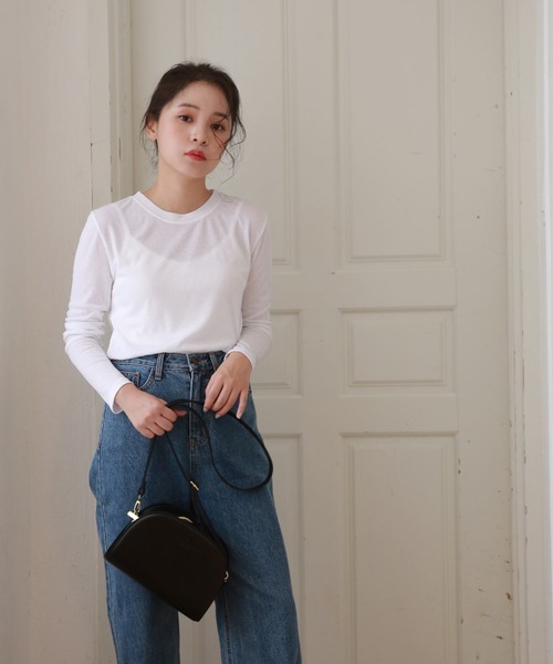 Isn't She?(イズントシー)の「ベーシッククルーネックTシャツ(Tシャツ/カットソー・レディース・ブラック系/ベージュ/ホワイト・FREE)」の5枚目の写真