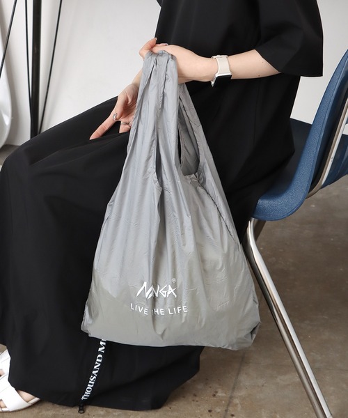 NANGA（ナンガ）の「NANGA/ナンガ POKETABLE ECO BAG(LIVE THE LIFE) リップストップナイロン エコバッグ 2026年春夏（エコバッグ/サブバッグ・メンズ・アッシュブラウン/ブラック/パープル/ネイビー/レッド/ライトブラウン/ライム/グレー/ライトパープル/ライトオリーブ/ブルー・FREE）」の21枚目の写真