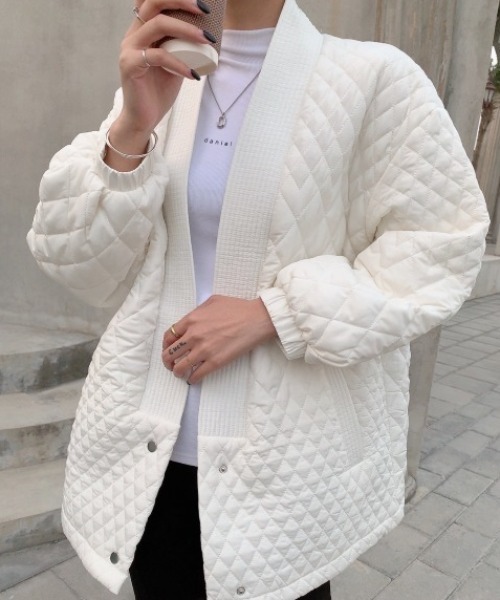 ECLIN（エクラン）の「ルーズシルエットキルティングブルゾン（ブルゾン・レディース・アイボリー/ブラック・FREE）」の9枚目の写真