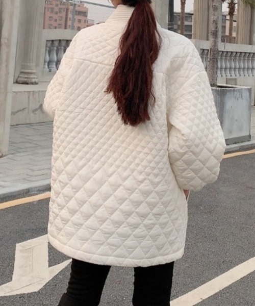 ECLIN（エクラン）の「ルーズシルエットキルティングブルゾン（ブルゾン・レディース・アイボリー/ブラック・FREE）」の13枚目の写真