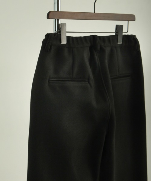 NILWAY（ニルウェイ）の「1タックウールライクワイドストレートパンツ（その他パンツ・メンズ・オリーブ/ブラック/アイボリー・LARGE/SMALL/MEDIUM）」の9枚目の写真