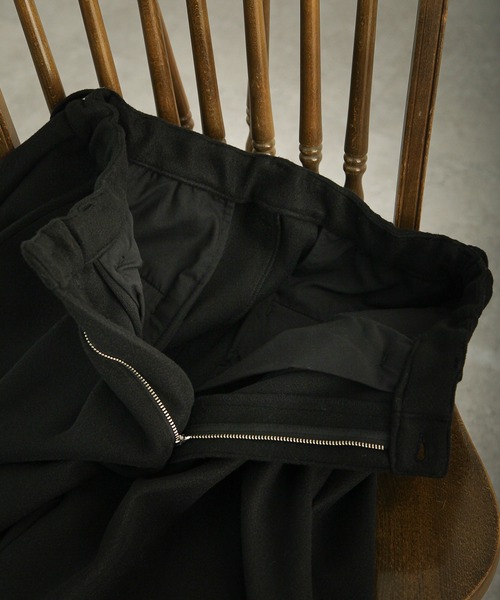 NILWAY（ニルウェイ）の「1タックウールライクワイドストレートパンツ（その他パンツ・メンズ・オリーブ/ブラック/アイボリー・LARGE/SMALL/MEDIUM）」の10枚目の写真