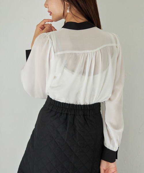 tocco closet（トッコ　クローゼット）の「【ZOZO限定】パール釦付き配色スタンドカラーブラウス（シャツ/ブラウス・レディース・オフホワイト/ブラウン系その他・M）」の11枚目の写真